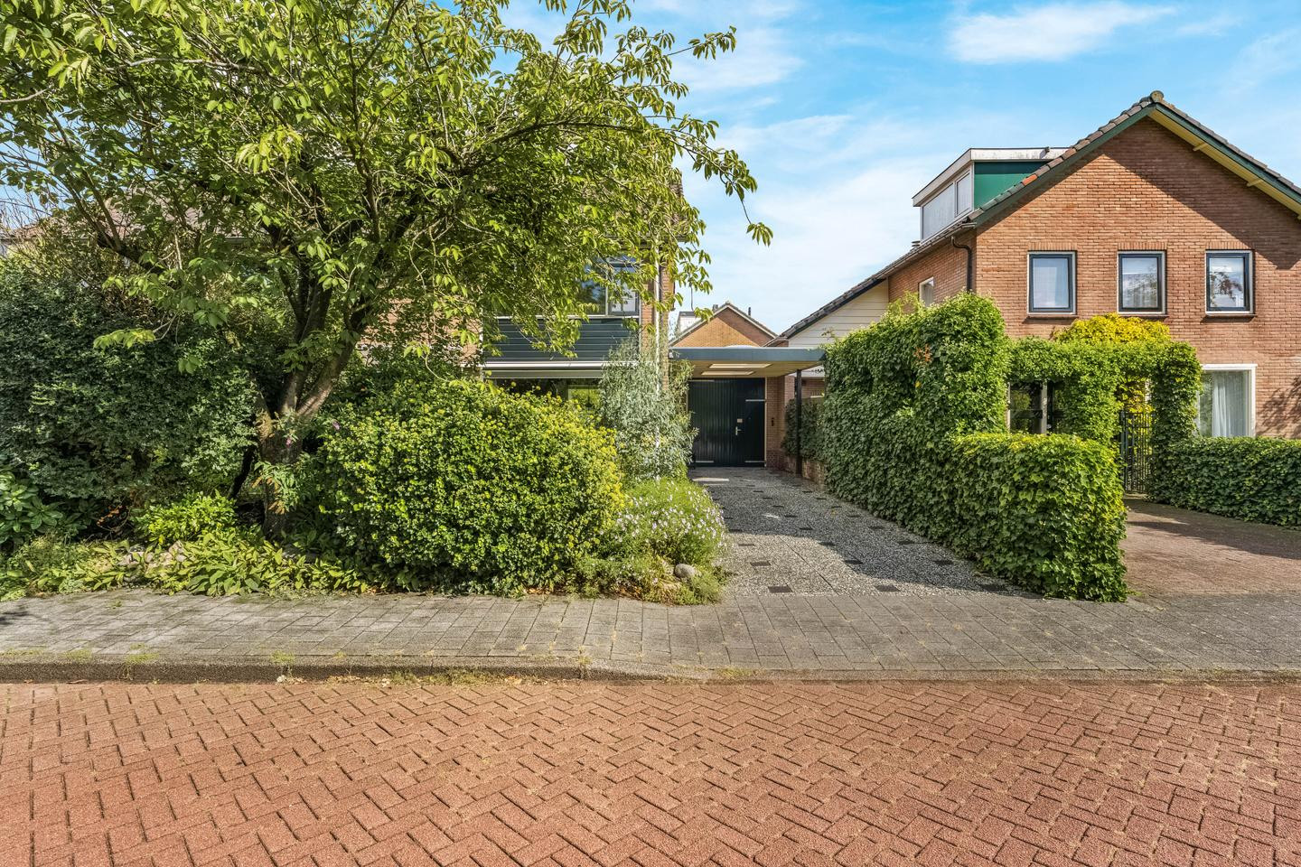 Tussenwoning te koop: van Lyndenlaan 55, Hoevelaken