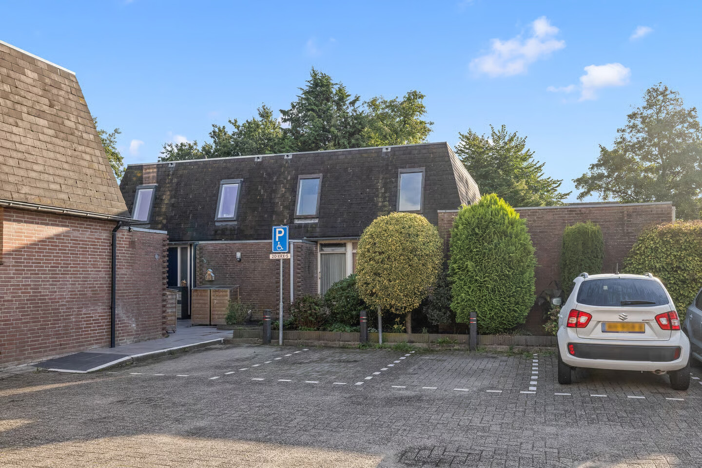 Tussenwoning te koop: Roggeakker 46, Hoevelaken