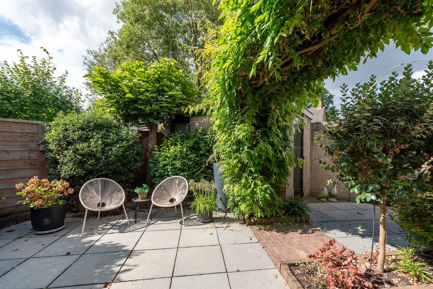 Tussenwoning te koop: Julianalaan 18, Hoevelaken