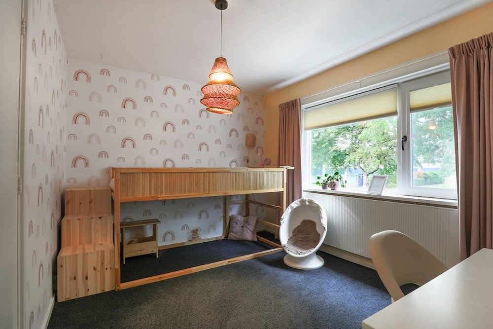 Hoekwoning te koop: Julianalaan 30, Hoevelaken