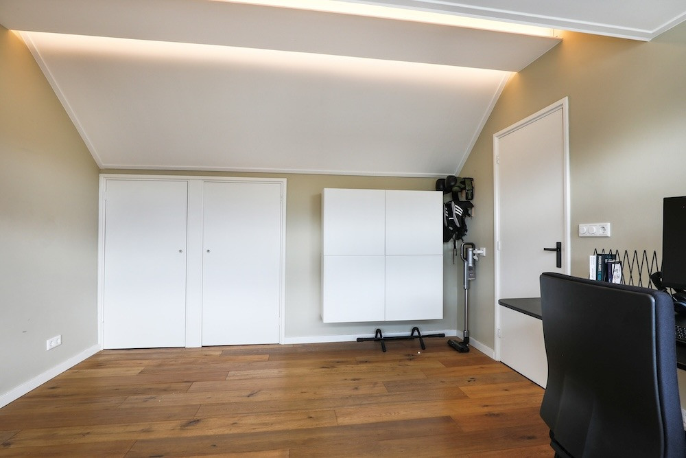 Hoekwoning te koop: Julianalaan 30, Hoevelaken