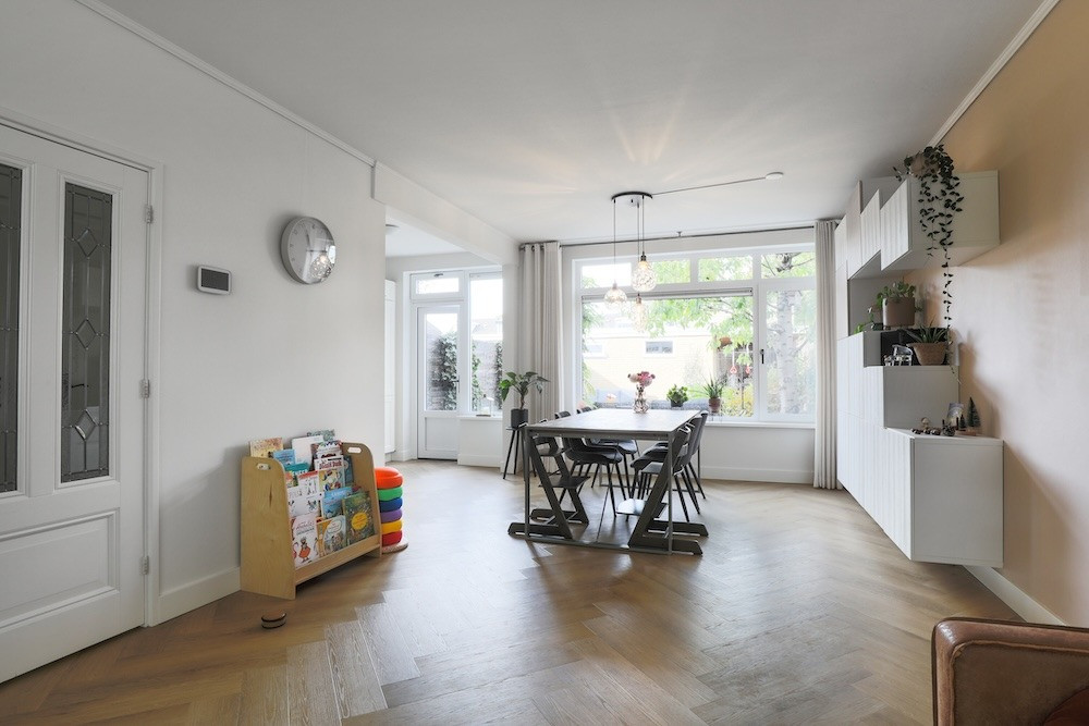 Hoekwoning te koop: Julianalaan 30, Hoevelaken