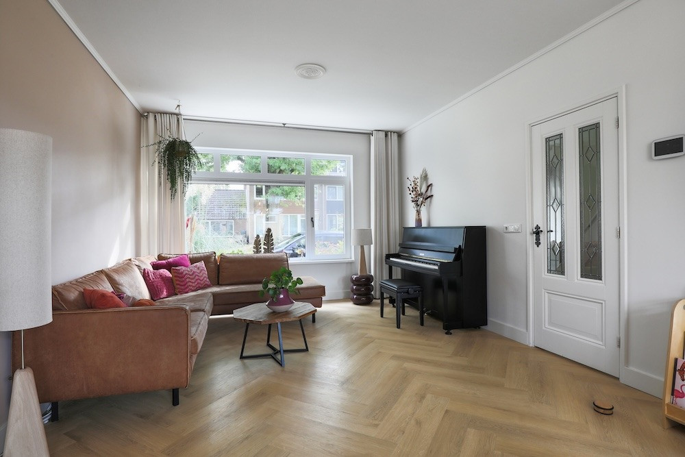 Hoekwoning te koop: Julianalaan 30, Hoevelaken