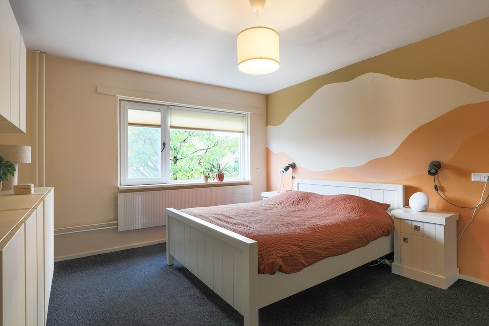 Hoekwoning te koop: Julianalaan 30, Hoevelaken