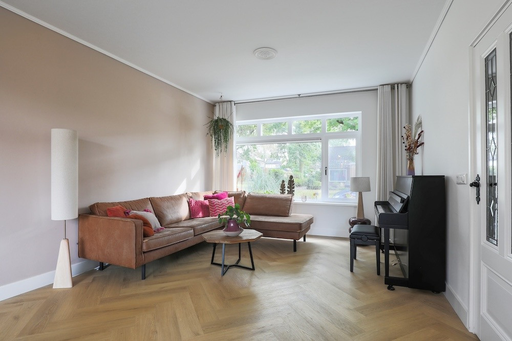 Hoekwoning te koop: Julianalaan 30, Hoevelaken
