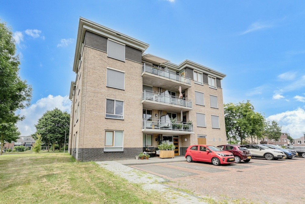 Appartement te koop: Evert van der Veerlaan 8, Hoevelaken
