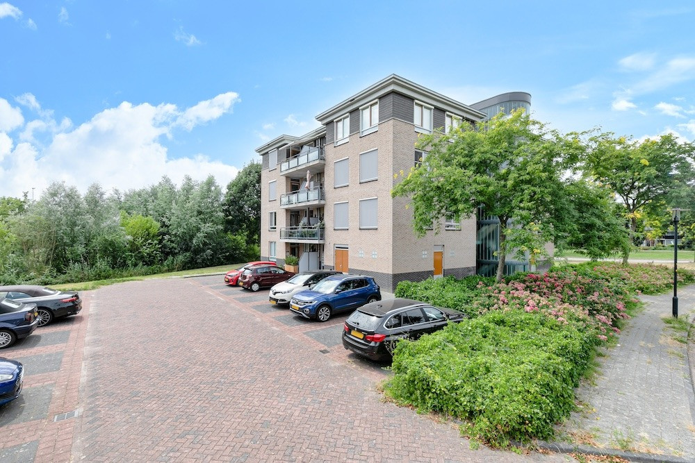 Appartement te koop: Evert van der Veerlaan 8, Hoevelaken
