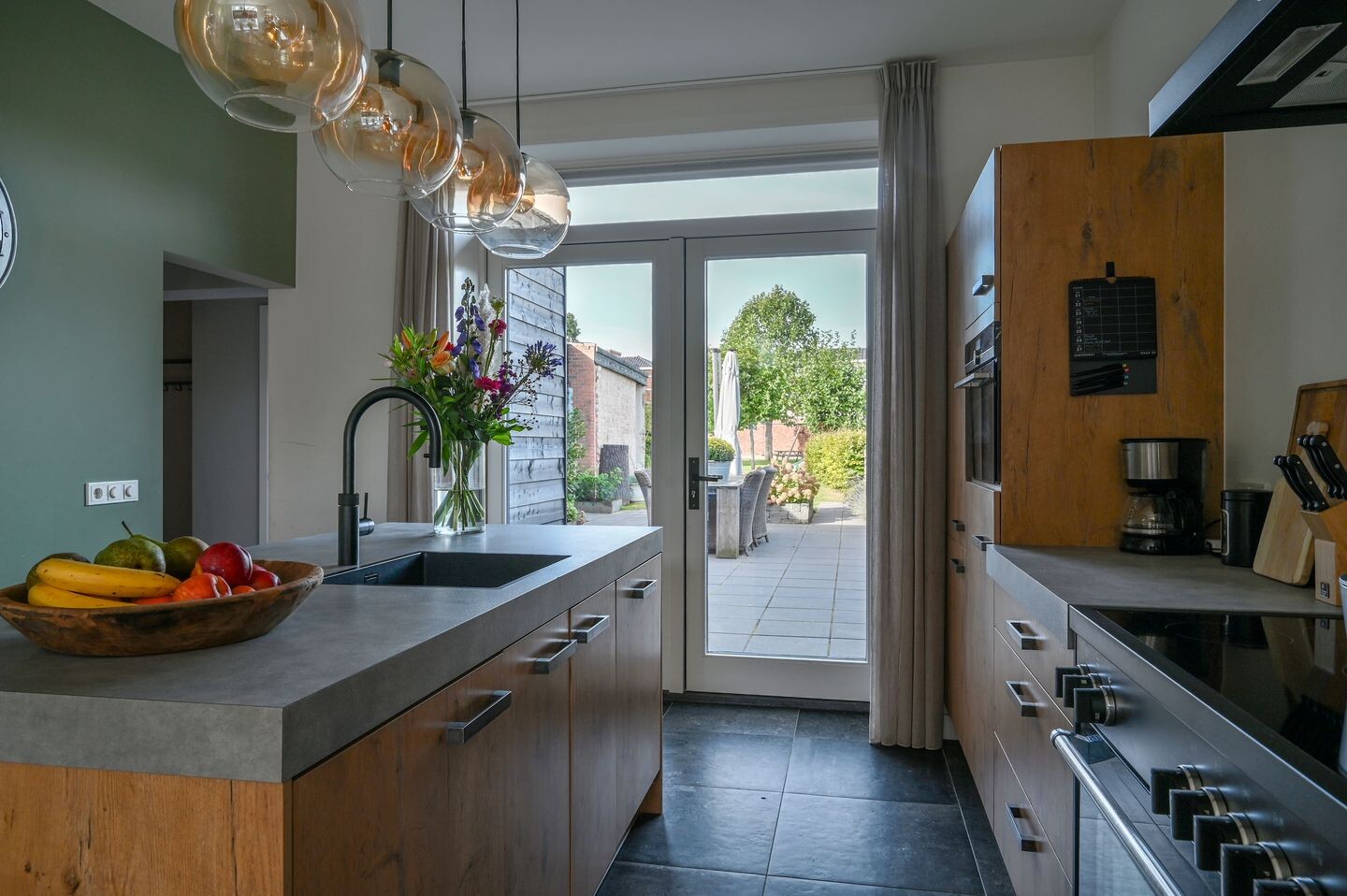 Twee-onder-één-kap te koop: Weverstraat 9, Putten