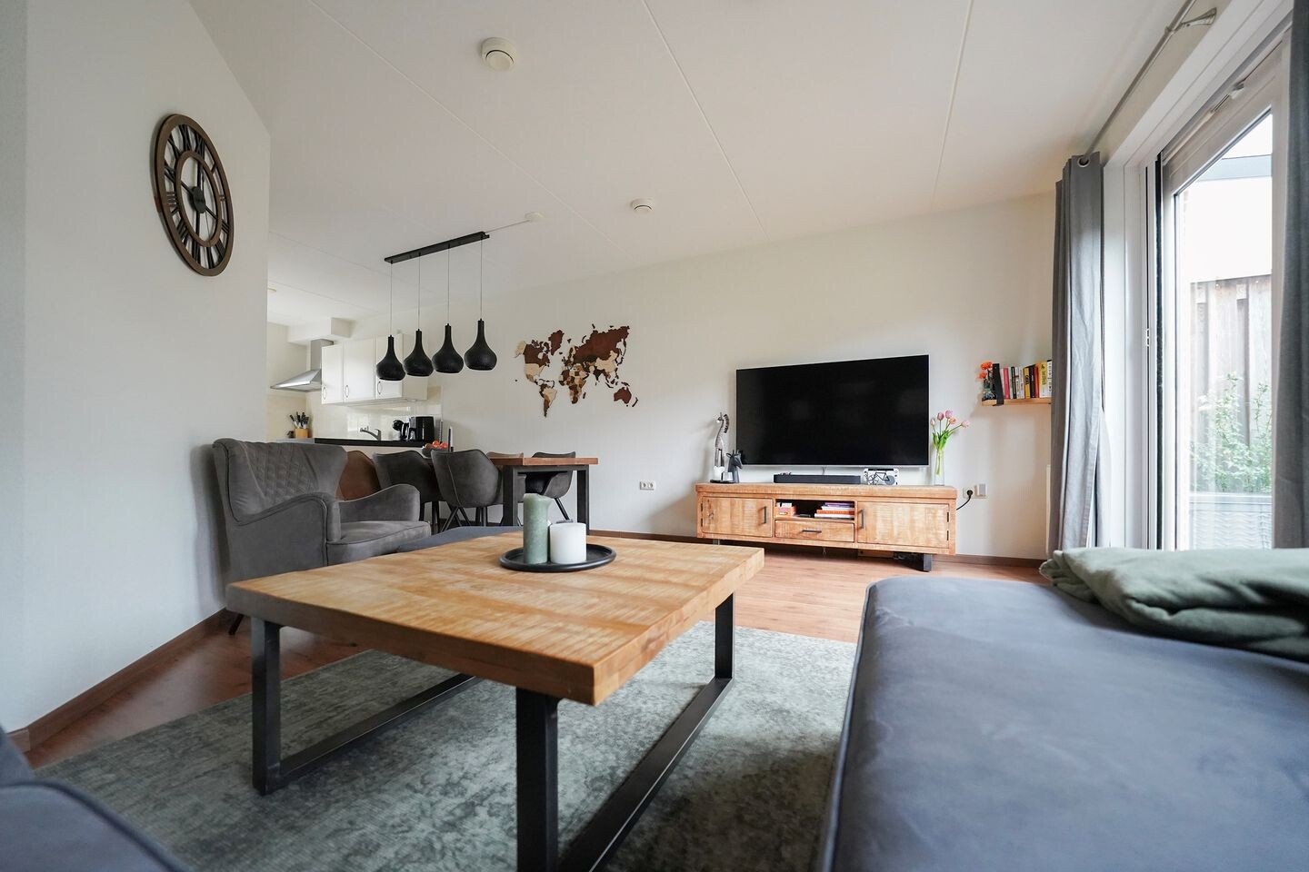 Tussenwoning te koop: Mennestraat 70, Putten