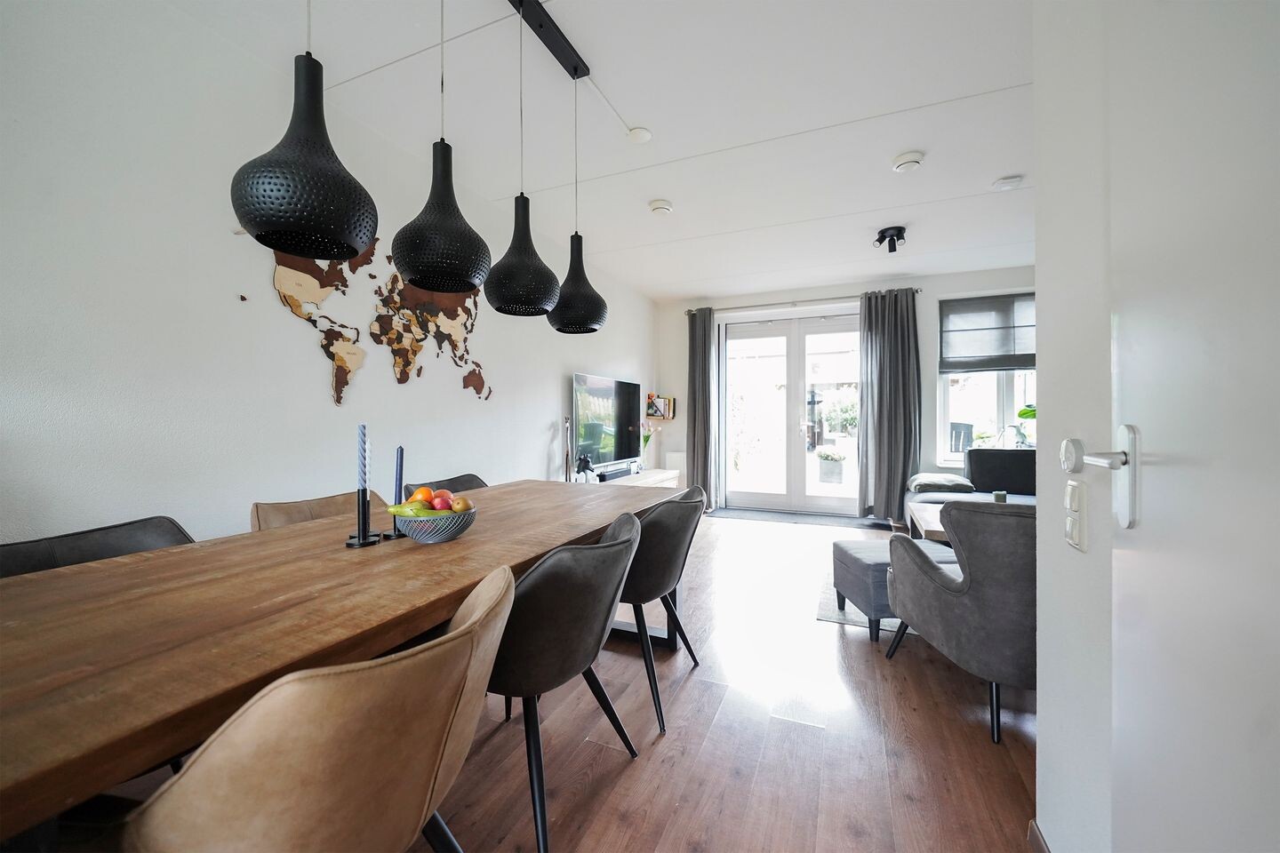 Tussenwoning te koop: Mennestraat 70, Putten