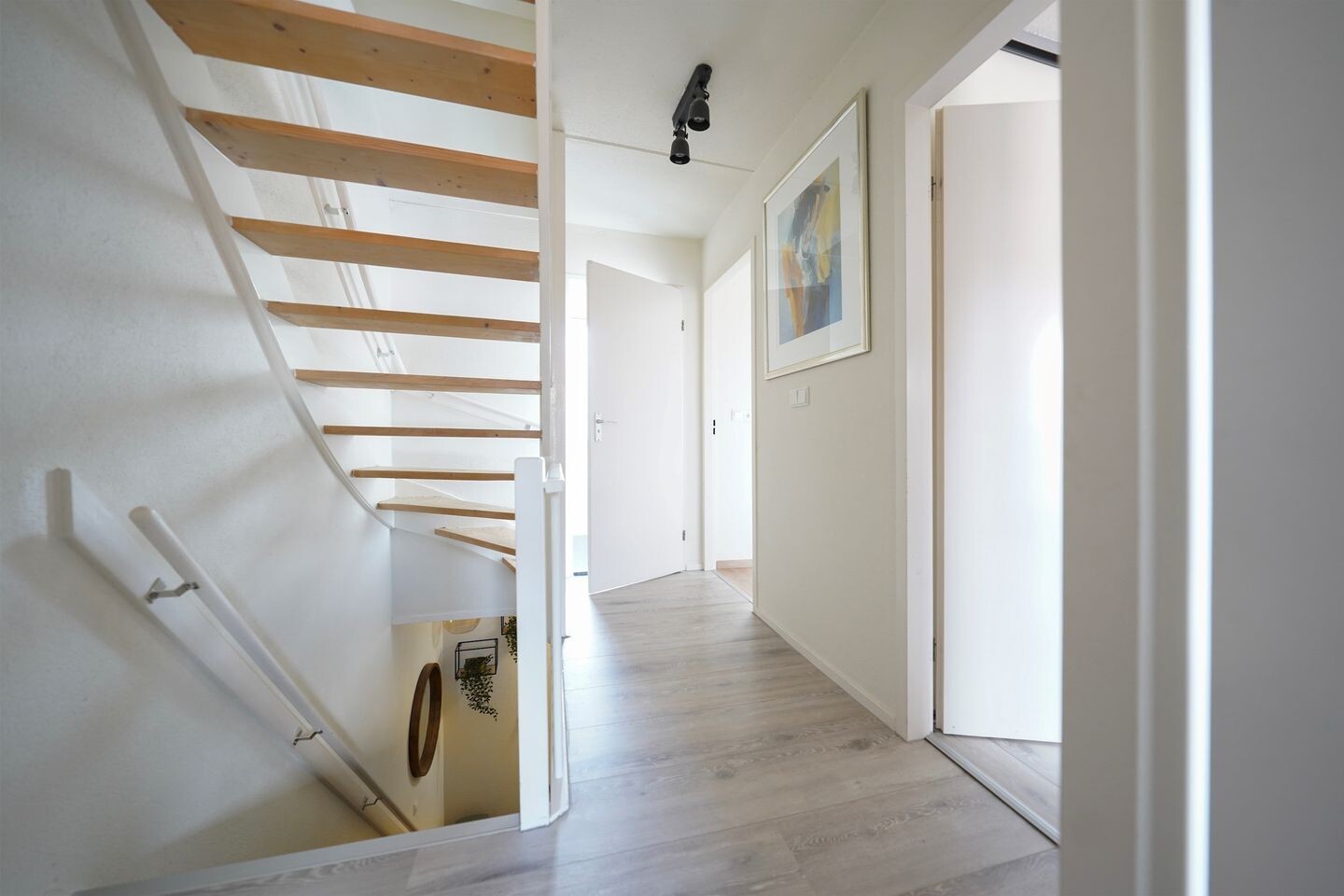Tussenwoning te koop: Van Essenstraat 6, Putten