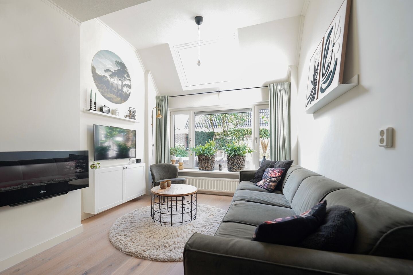 Tussenwoning te koop: Van Essenstraat 6, Putten