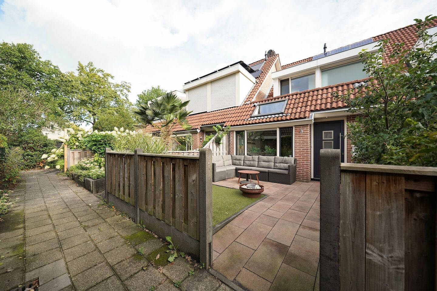 Tussenwoning te koop: Van Essenstraat 6, Putten