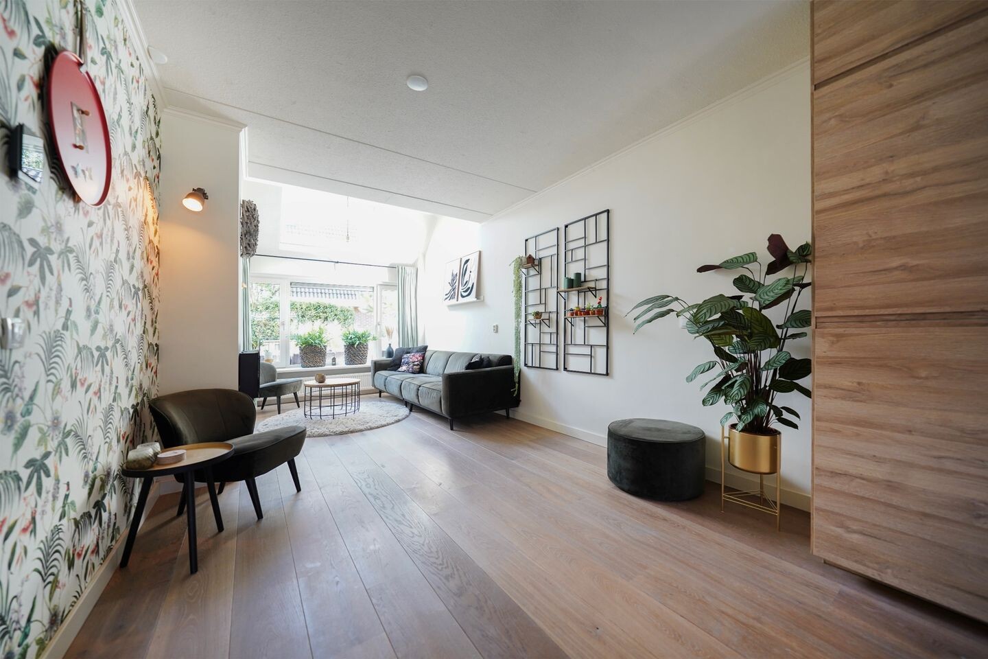 Tussenwoning te koop: Van Essenstraat 6, Putten