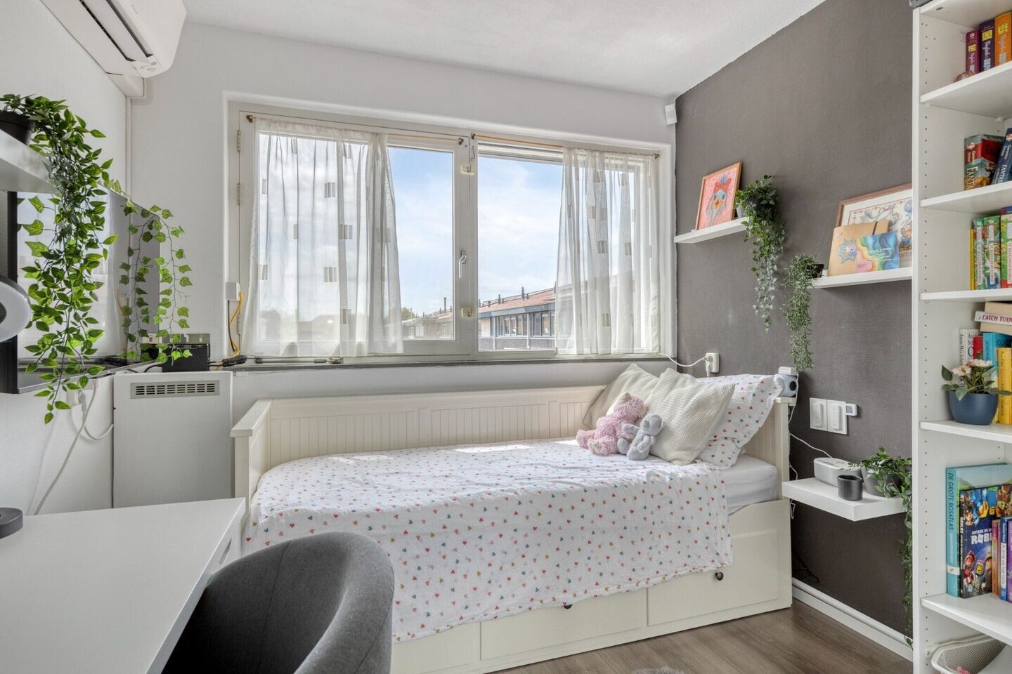 Tussenwoning te koop: Koolzaadlaan 93, Zeewolde