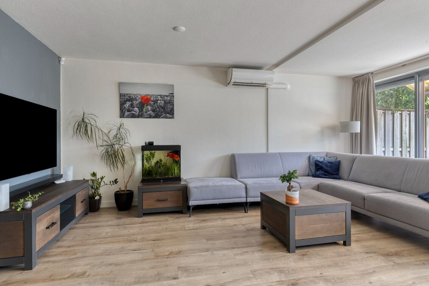 Tussenwoning te koop: Koolzaadlaan 93, Zeewolde