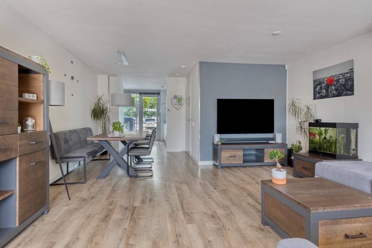 Tussenwoning te koop: Koolzaadlaan 93, Zeewolde