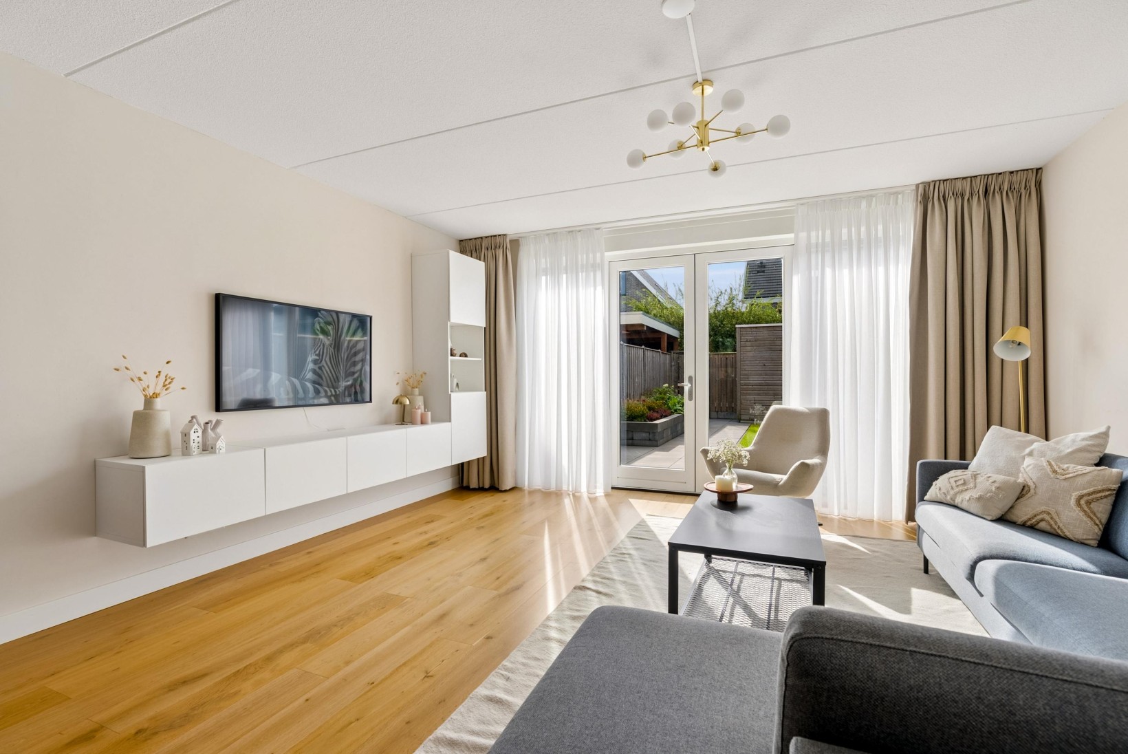 Tussenwoning te koop: De Korenaar 5, Zeewolde