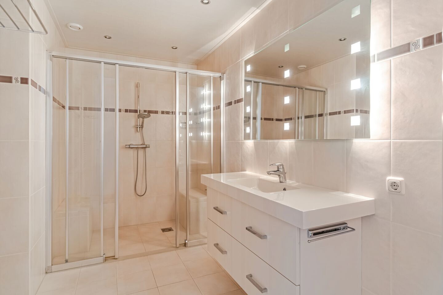 Appartement te koop: Hermelijnlaan 98, Veenendaal