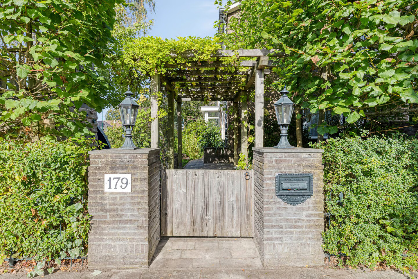 Twee-onder-één-kap te koop: Kerkewijk 179, Veenendaal