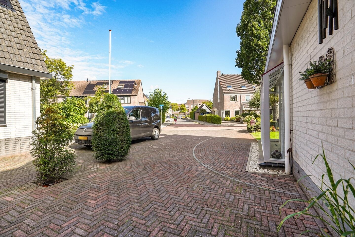 Twee-onder-één-kap te koop: Middellaan 132, Veenendaal