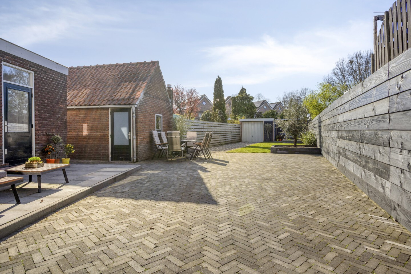 Twee-onder-één-kap te koop: Nieuweweg 75, Veenendaal