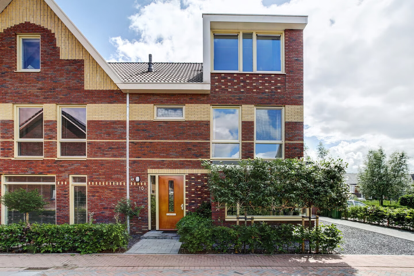 Hoekwoning te koop: Aalscholver 10, Veenendaal
