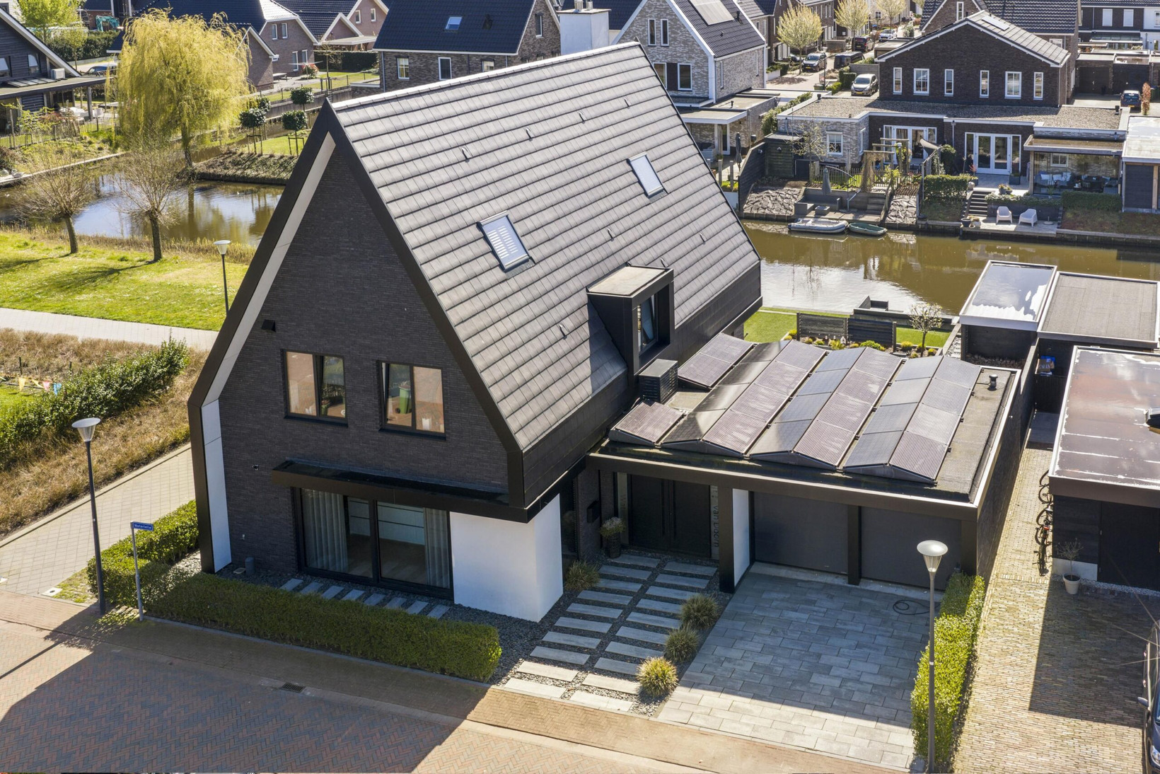 Vrijstaande woning te koop: Waterlelie 18, Veenendaal