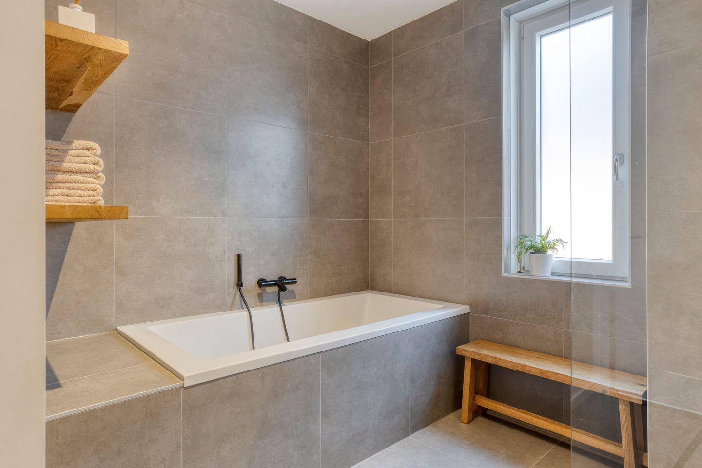 Hoekwoning te koop: Waterlelie 3, Veenendaal