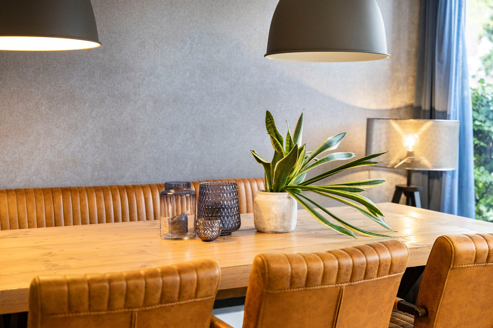 Tussenwoning te koop: Van Barnevelderf 9, Veenendaal