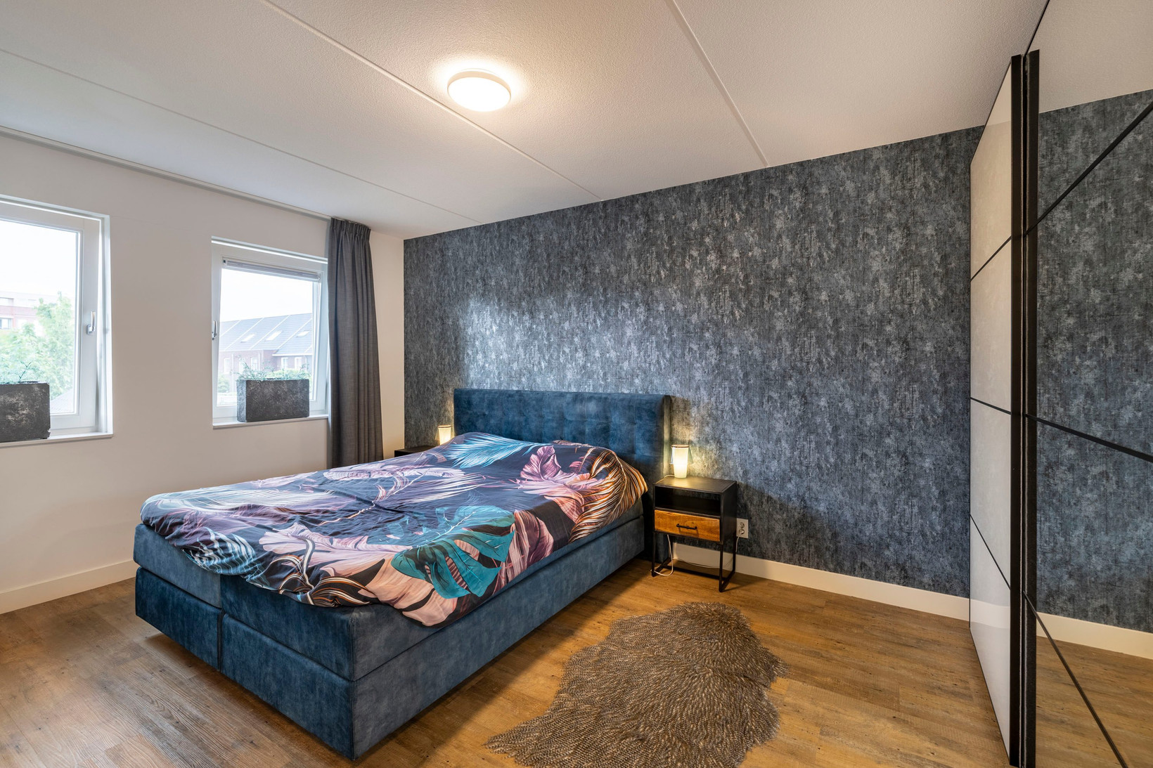 Tussenwoning te koop: Van Barnevelderf 9, Veenendaal