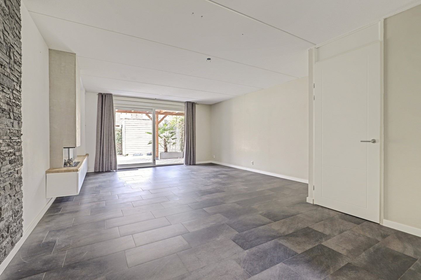 Tussenwoning te koop: Van de Brinkerf 6, Veenendaal
