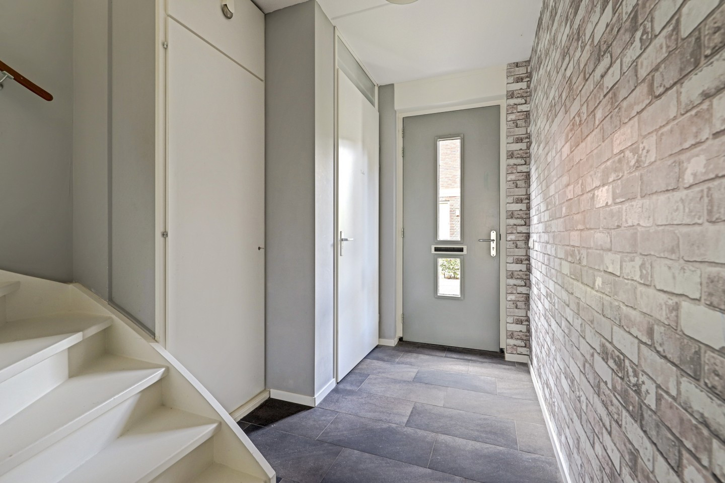 Tussenwoning te koop: Van de Brinkerf 6, Veenendaal