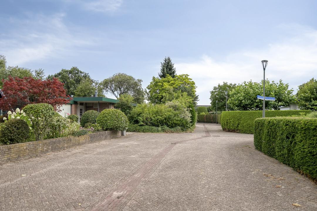 Vrijstaande woning te koop: Doornboomspark 15, Scherpenzeel