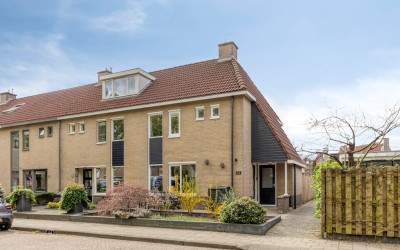 De Voorposten 24