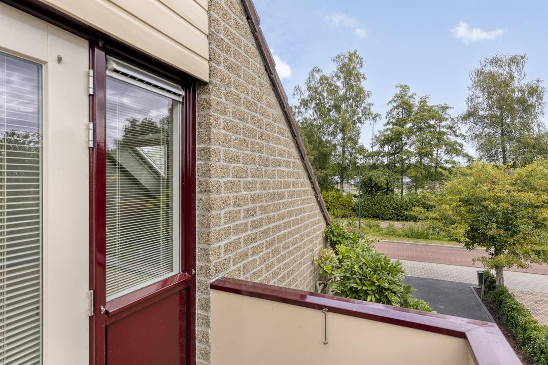 Tussenwoning te koop: Eikenlaan 55, Scherpenzeel