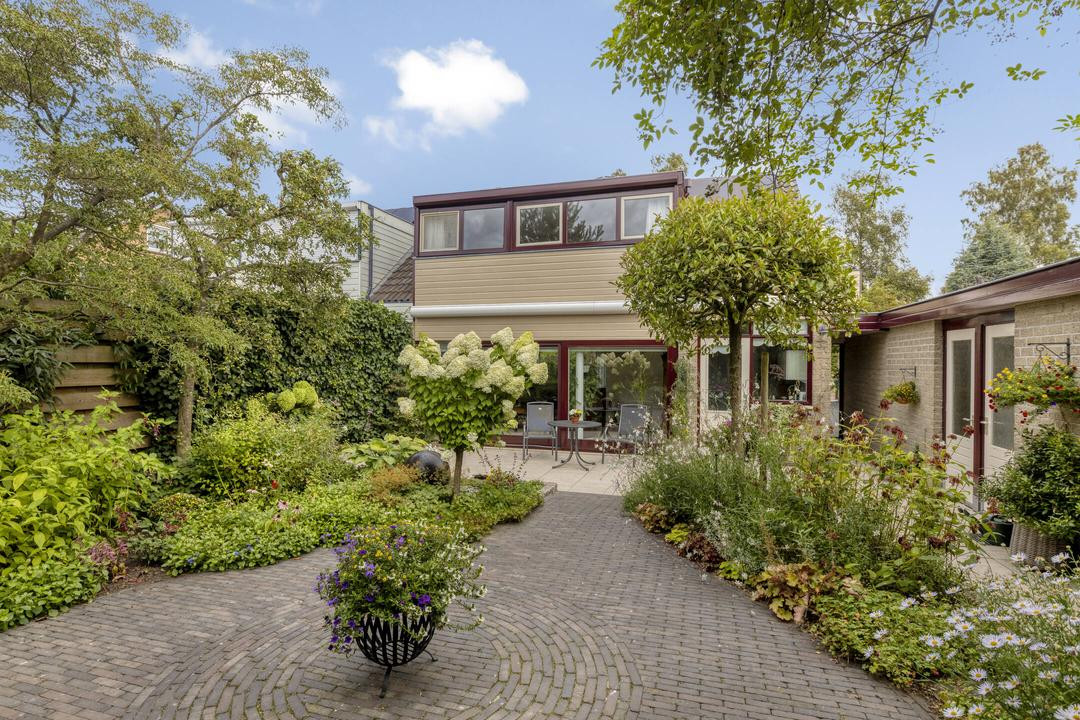 Tussenwoning te koop: Eikenlaan 55, Scherpenzeel