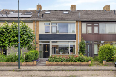 Burgemeester Hoytema van Konijnenburglaan 34