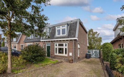 Stationsweg Oost 229
