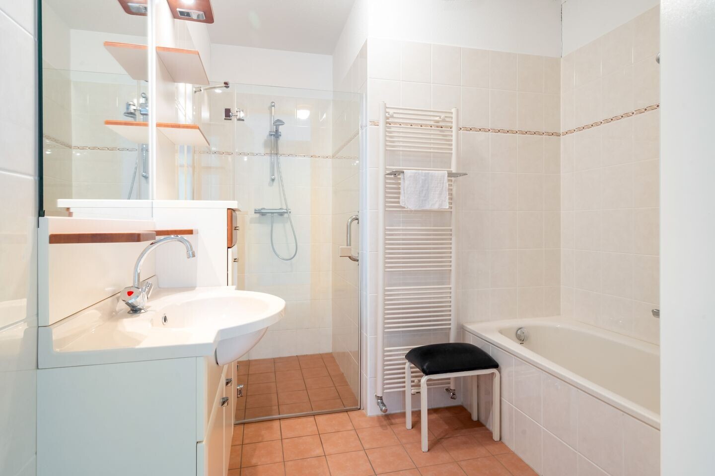 Appartement te koop: De Henschoterhof 24, Woudenberg