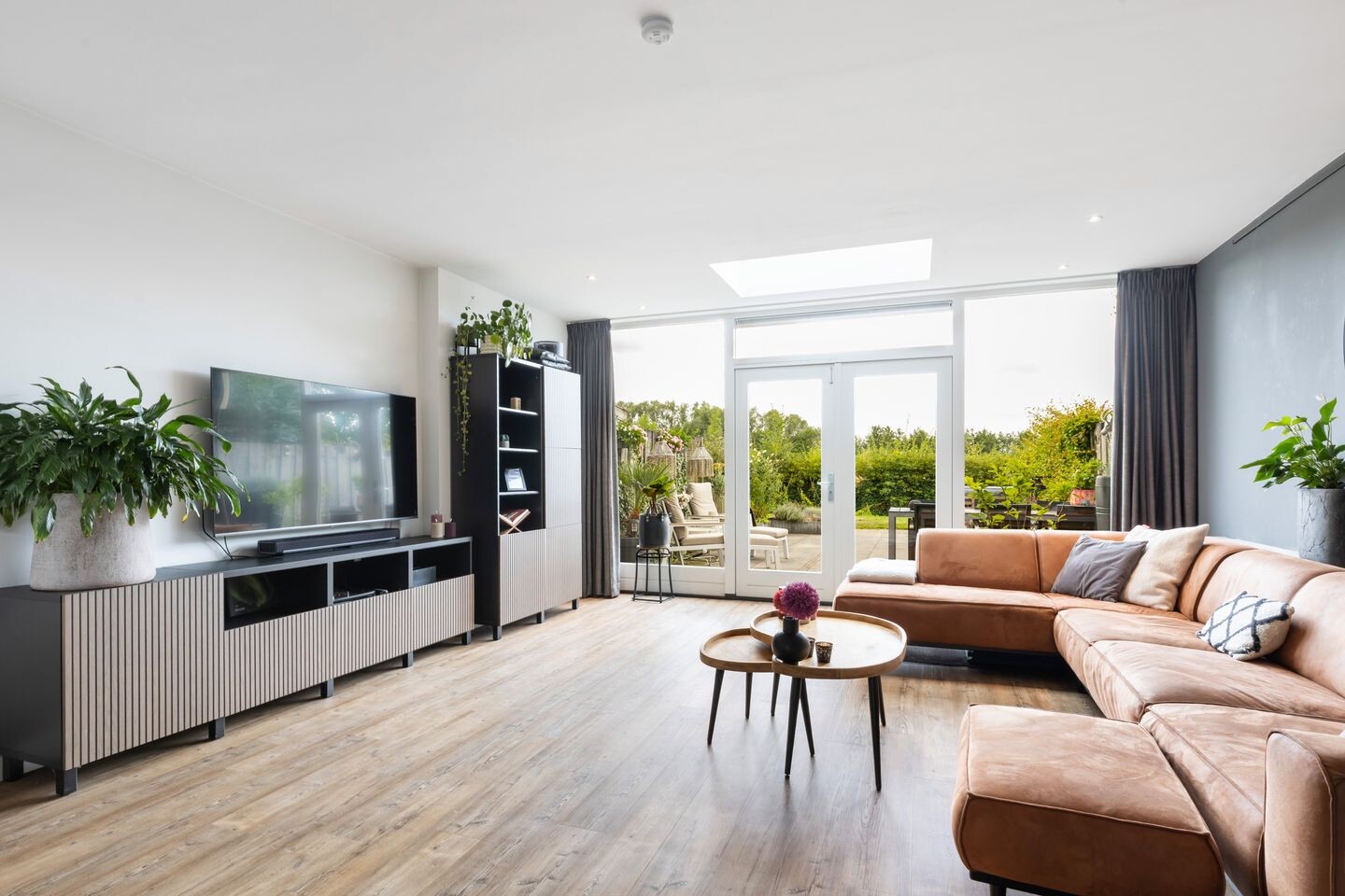 Tussenwoning te koop: Albert Cuyplaan 22, Woudenberg