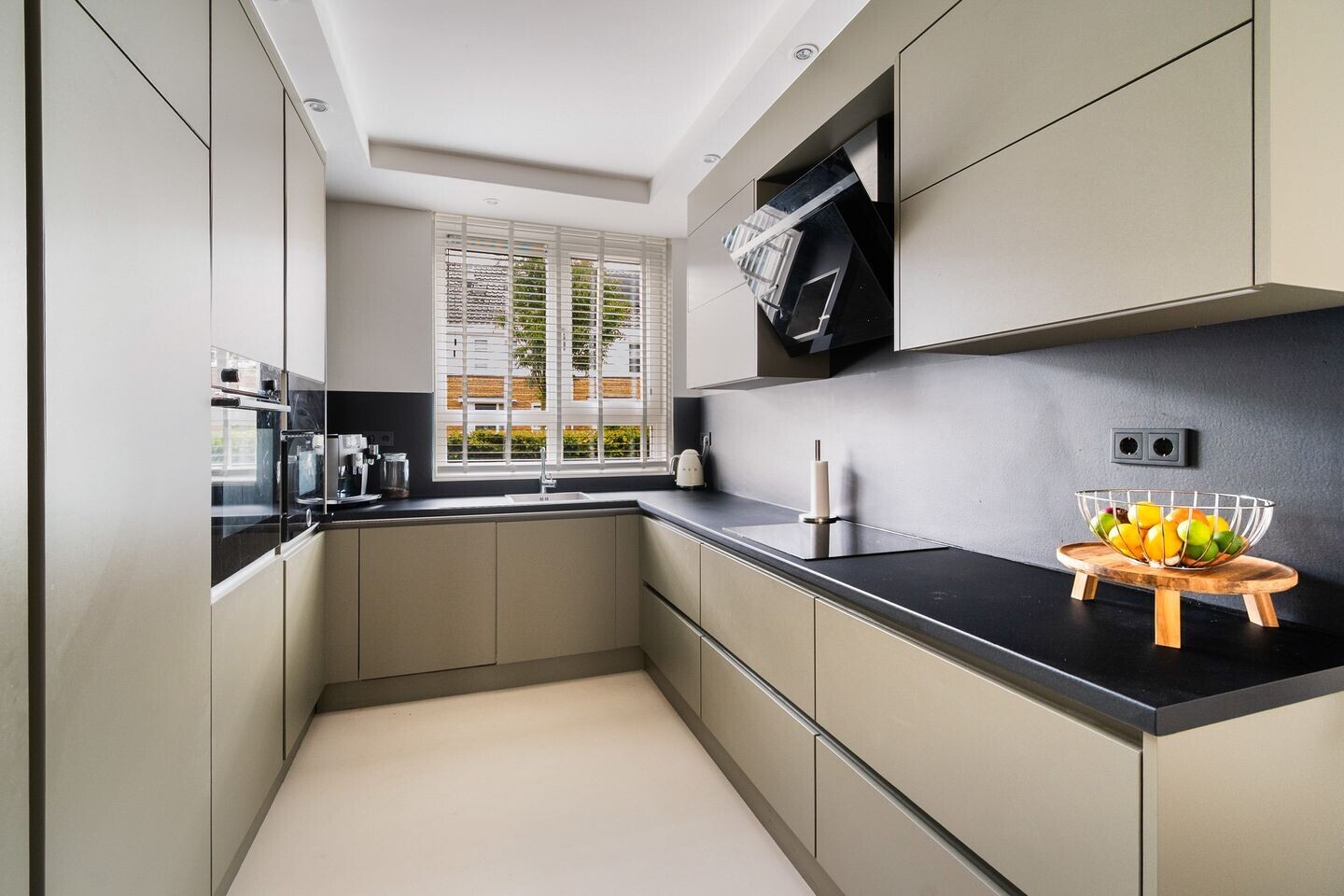 Tussenwoning te koop: Essenlaan 12, Woudenberg