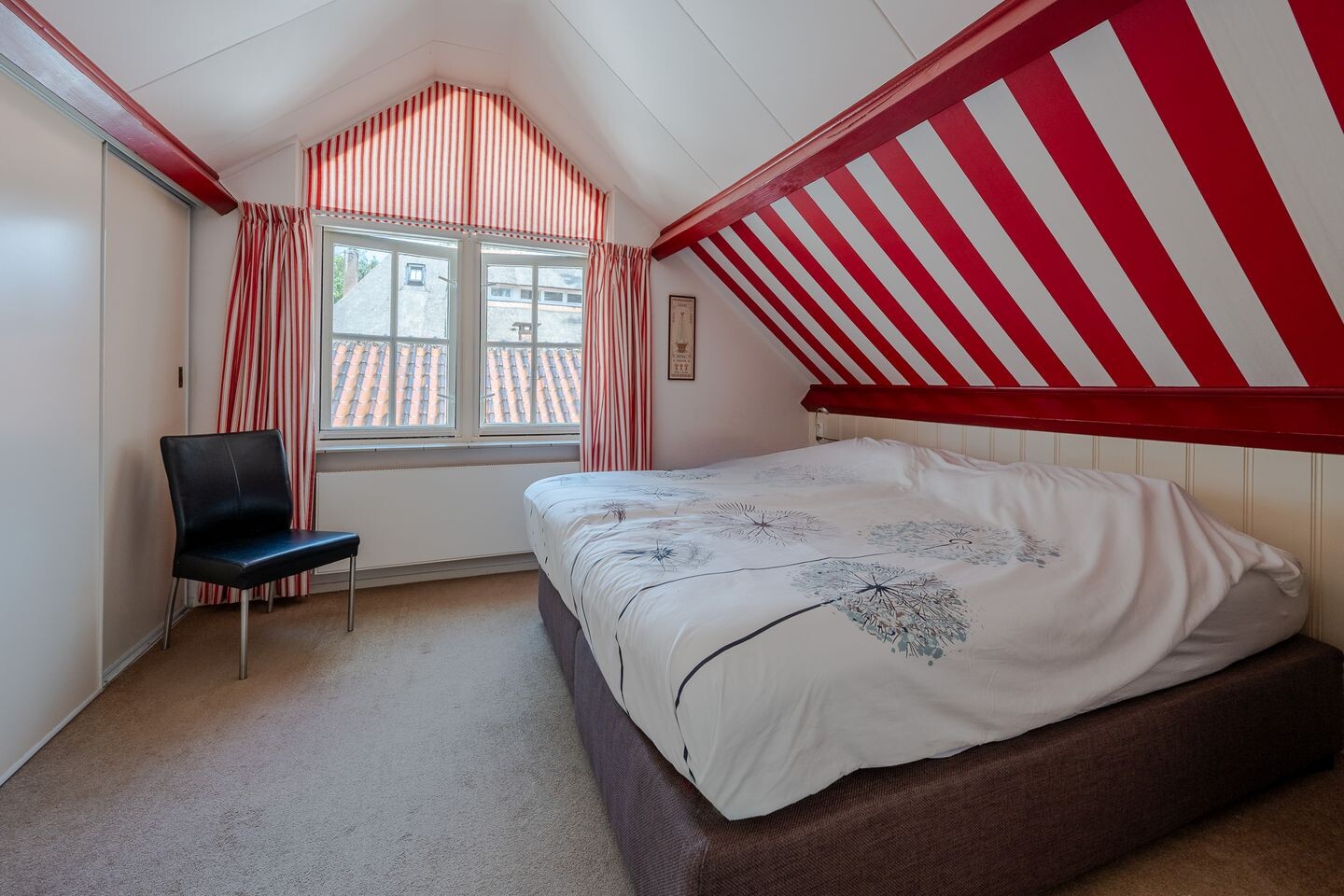 Vrijstaande woning te koop: Middenlaan 22, Doorn