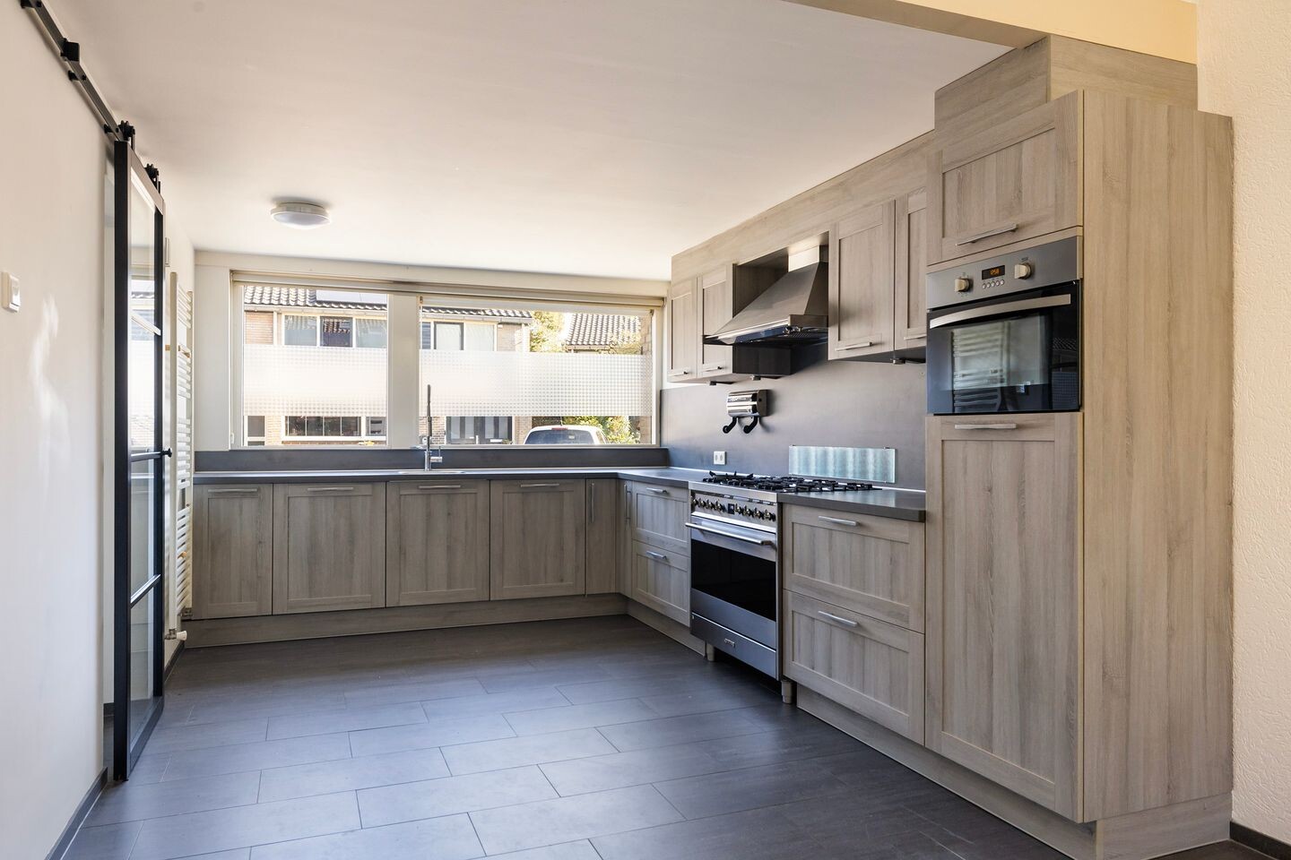 Tussenwoning te koop: Perengaard 9, Doorn