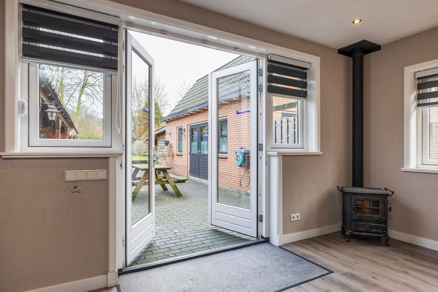 Twee-onder-één-kap te koop: van Bennekomweg 24, Doorn