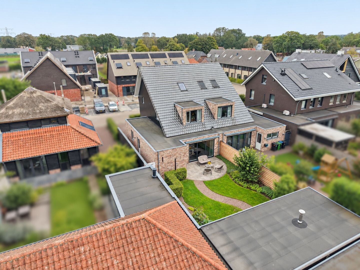 Twee-onder-één-kap te koop: 't Veld 24, Overberg