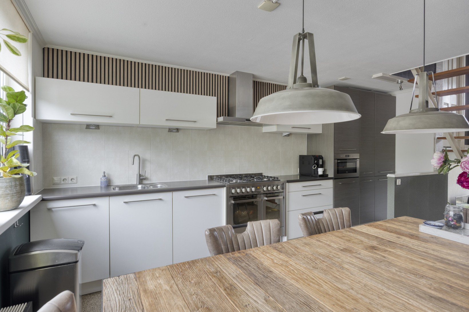 Tussenwoning te koop: Karolingersweg 142, Wijk Bij Duurstede