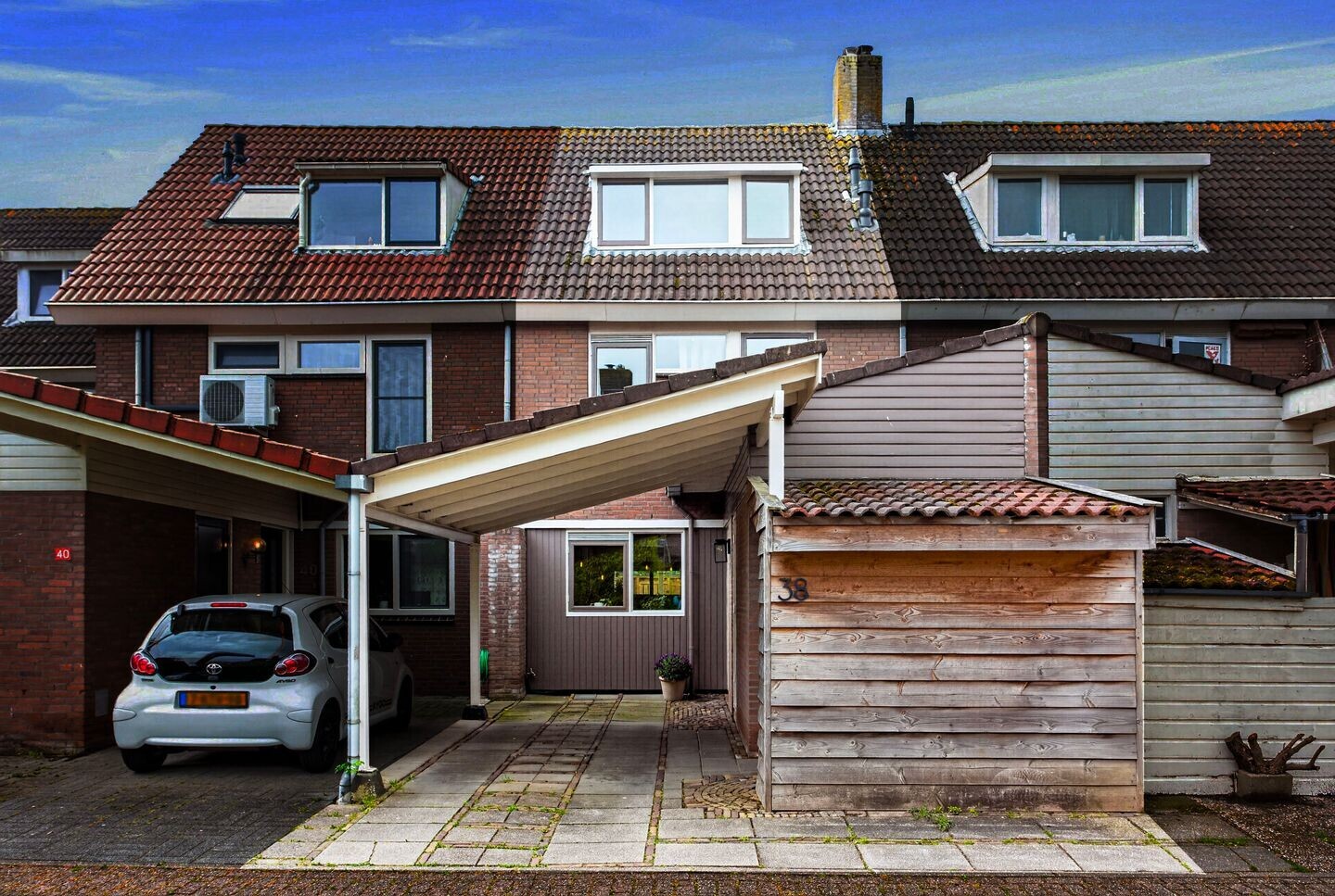 Tussenwoning te koop: Kruisbessengaard 38, Wijk Bij Duurstede