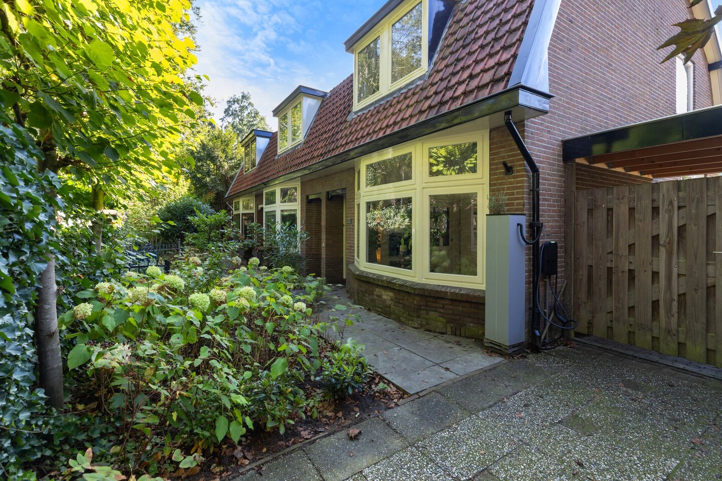 Hoekwoning te koop: van Oosthuyselaan 51, Driebergen-Rijsenburg