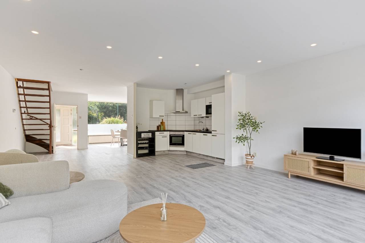 Tussenwoning te koop: Larixlaan 17, Driebergen-Rijsenburg